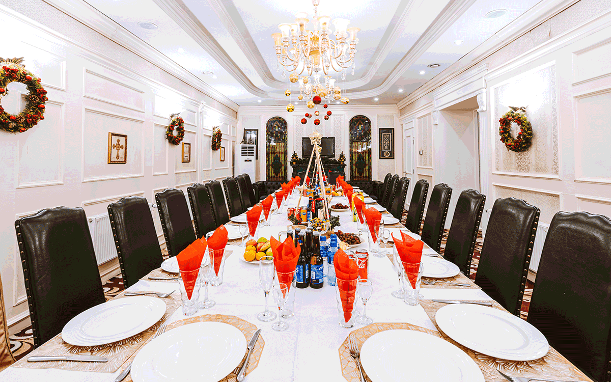 Crystal Room 1